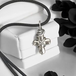 5 For $25💫Alternative Silver Cross Pendant Necklace